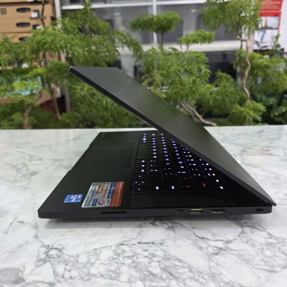 Razer Blade 15 Advanced Model (2021) CORE I7-10875H RAM 16GB SSD 512GB RTX 3070 8GB MÀN HÌNH : 15.6 INCH QHD 240Hz