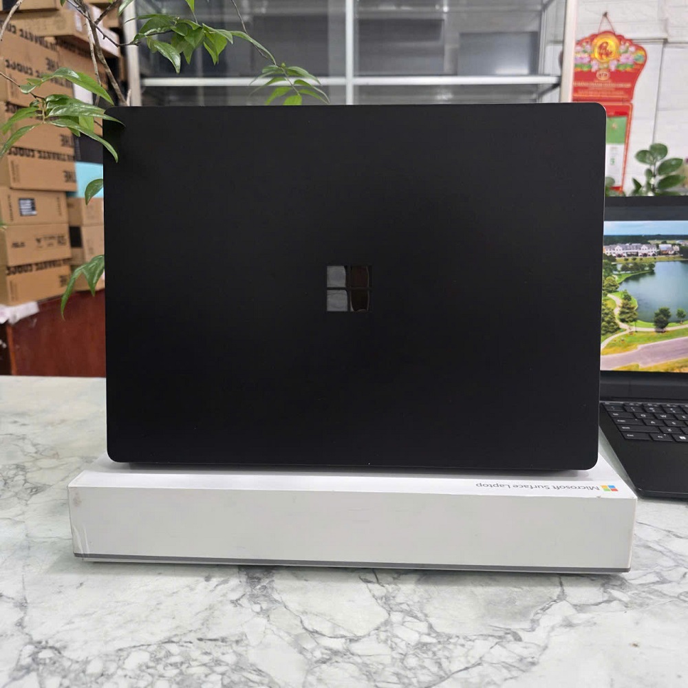 Surface Laptop 4 Black 13.5 Inch RYZEN 7 RAM 16 GB SSD 512GB 