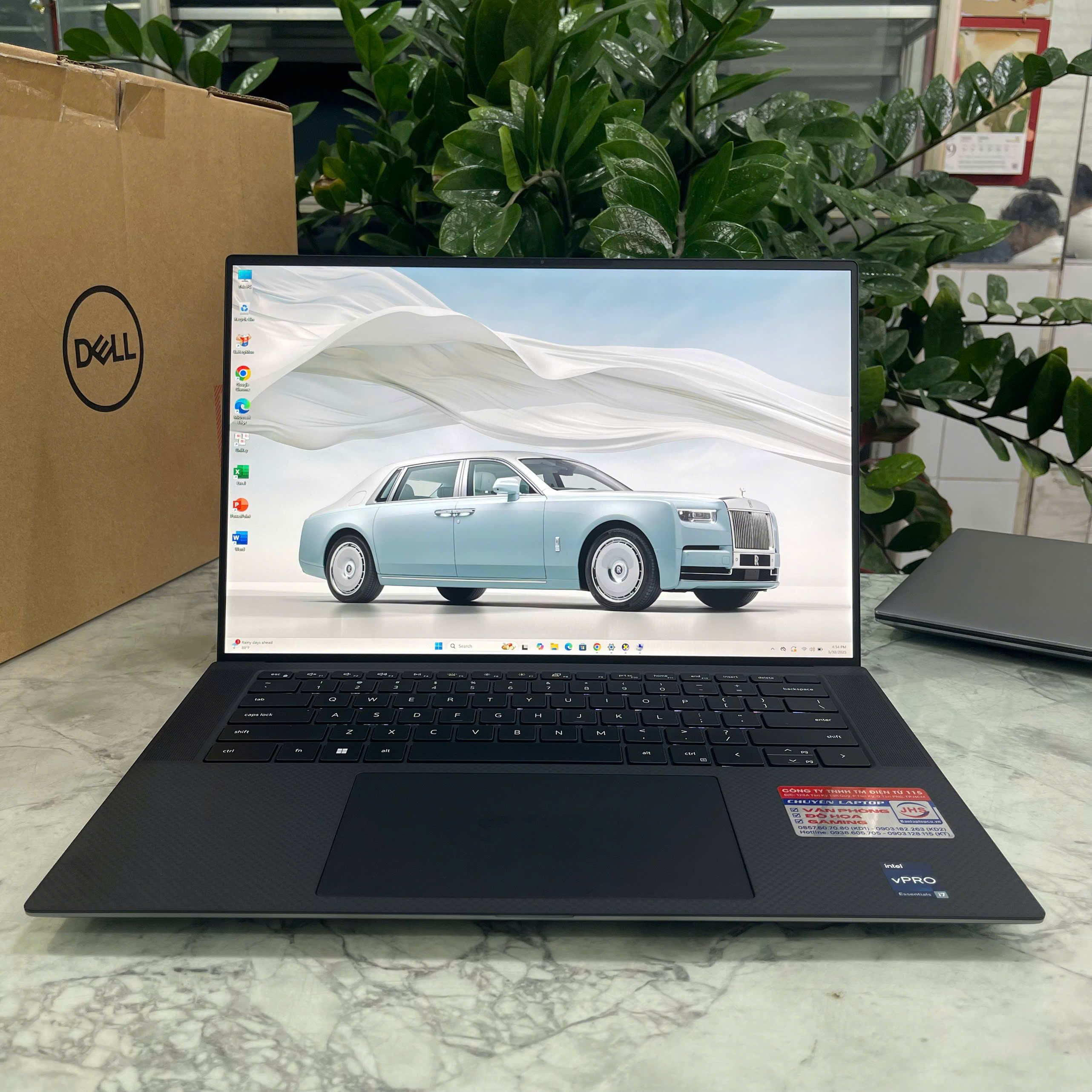Dell Precision 5570 Core I7-12700H Ram 16Gb Ssd 512Gb NVIDIA Quadro RTX A1000 4GB GDDR6 Màn Hình 15.6″ FHD+, 500 nits