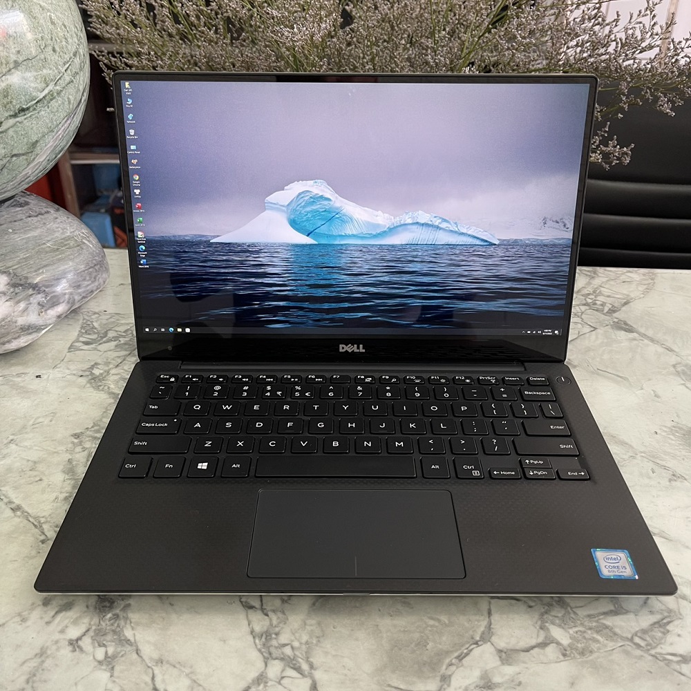 Dell Xps 13 9360 Core i5-8200U Ram 8gb Ssd 512gb Màn hình 13.3"QHD+ Cảm Ứng