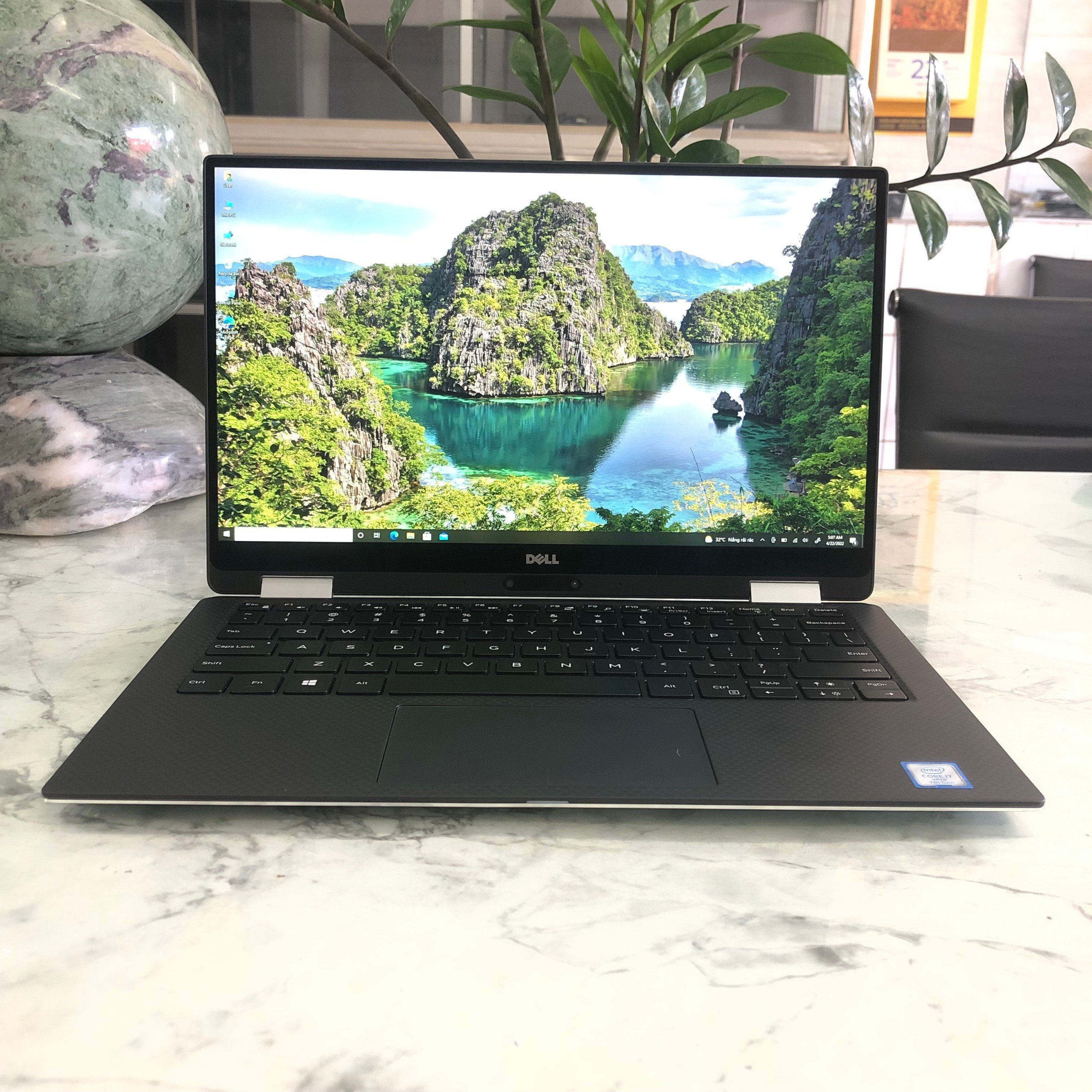 Dell Xps 13 9365 Core I7-7Y75 Ram 16gb Ssd 256gb Màn Hình 13.3” Full HD Cảm Ứng Xoay Gập 360º