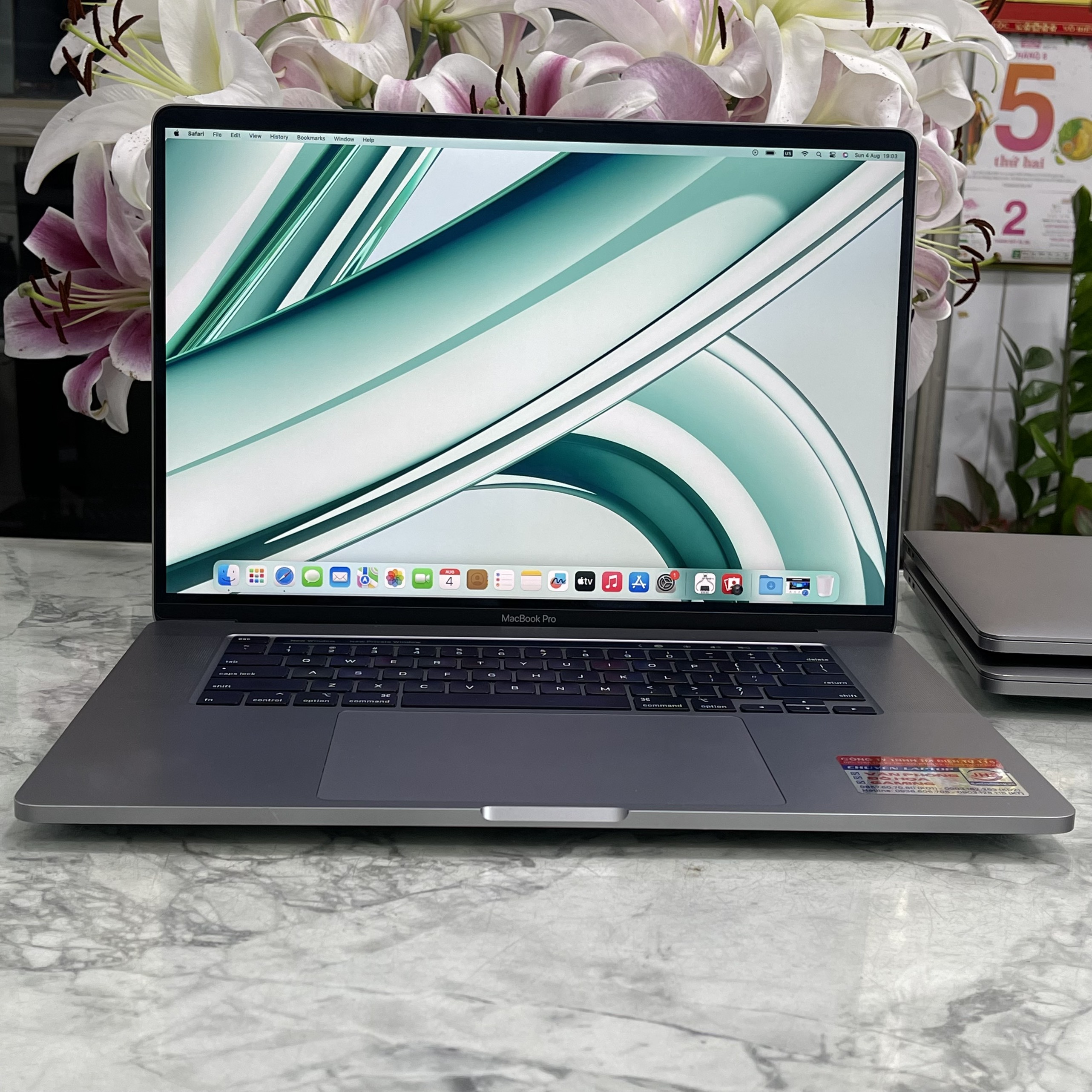 MacBook Pro 16 2019 I7 2.6 16GB 512GB Radeon Pro 5300M 4GB Touch Bar - Gray